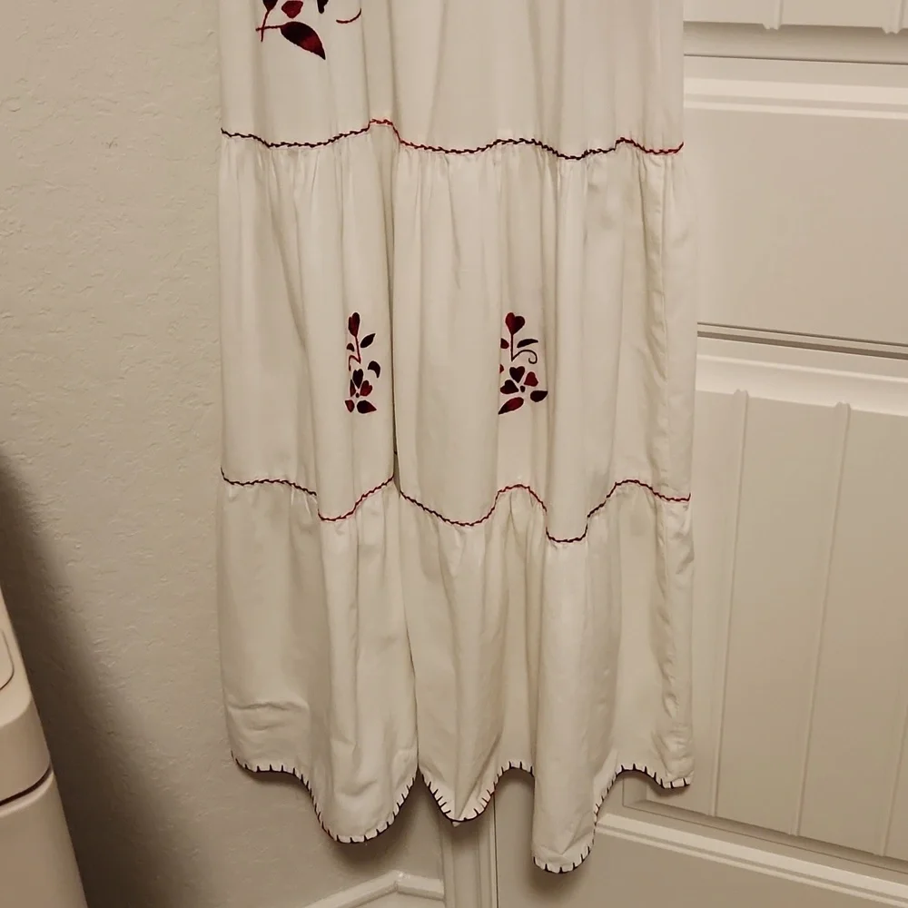 Maxi dress hand embroidered - Picture 3 of 7